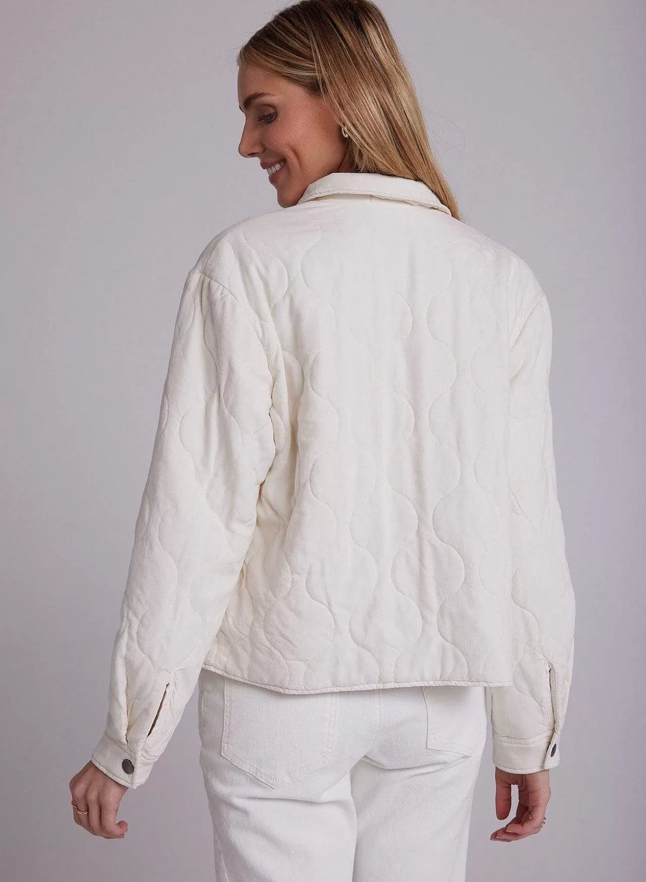 Cropped Gewatteerd Jack Met Twee Zakken - Winterwit>Bella Dahl Outlet