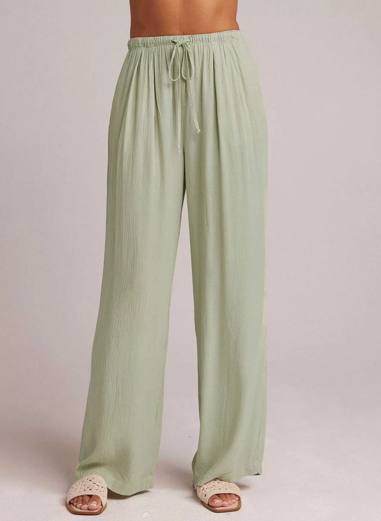 Gemakkelijk Geplooide Broek Met Wijde Pijpen - Coastal Sage>Bella Dahl Cheap