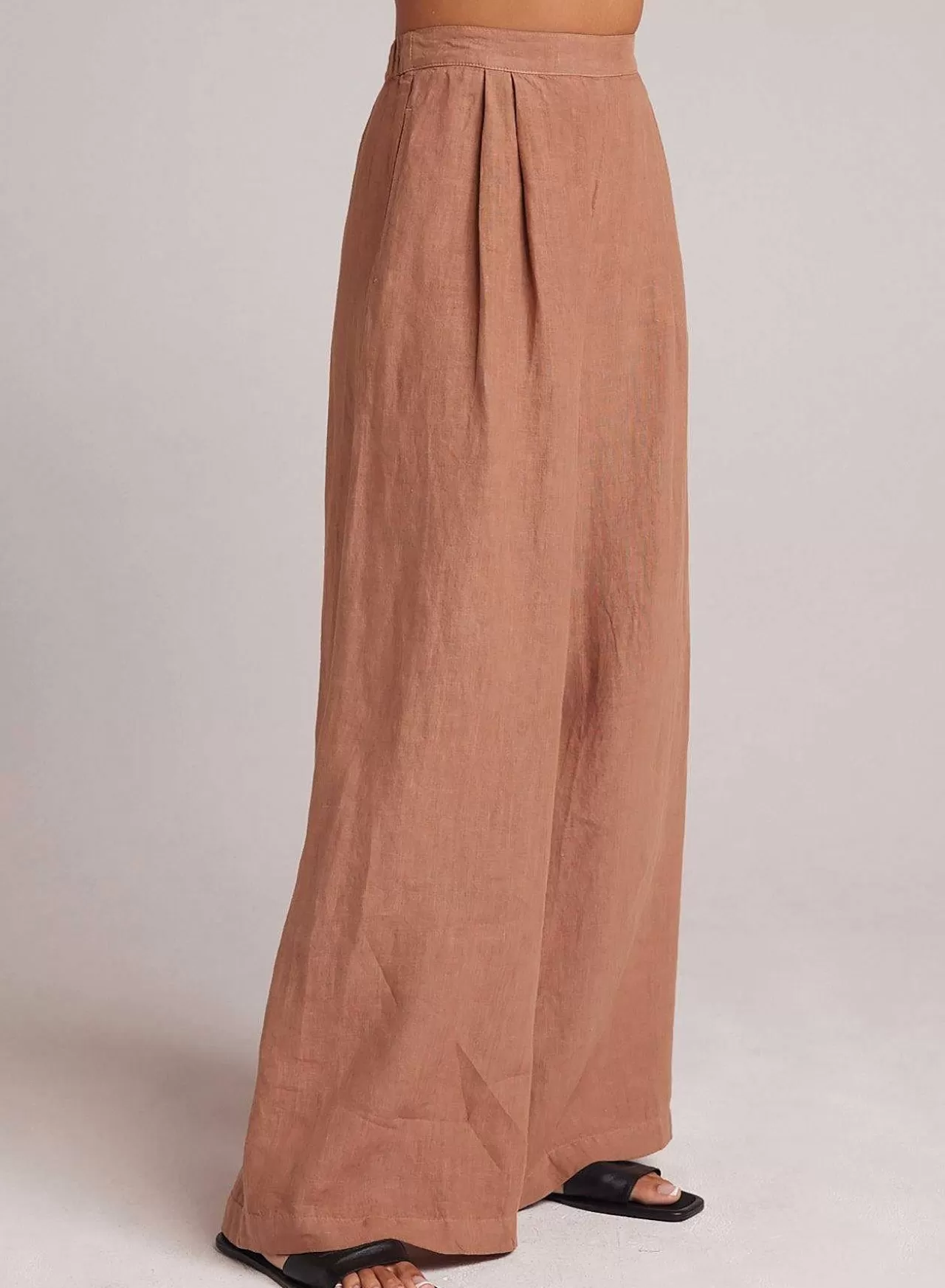 Hoog Getailleerde Linnen Geplooide Broek - Woestijnbruin>Bella Dahl Outlet
