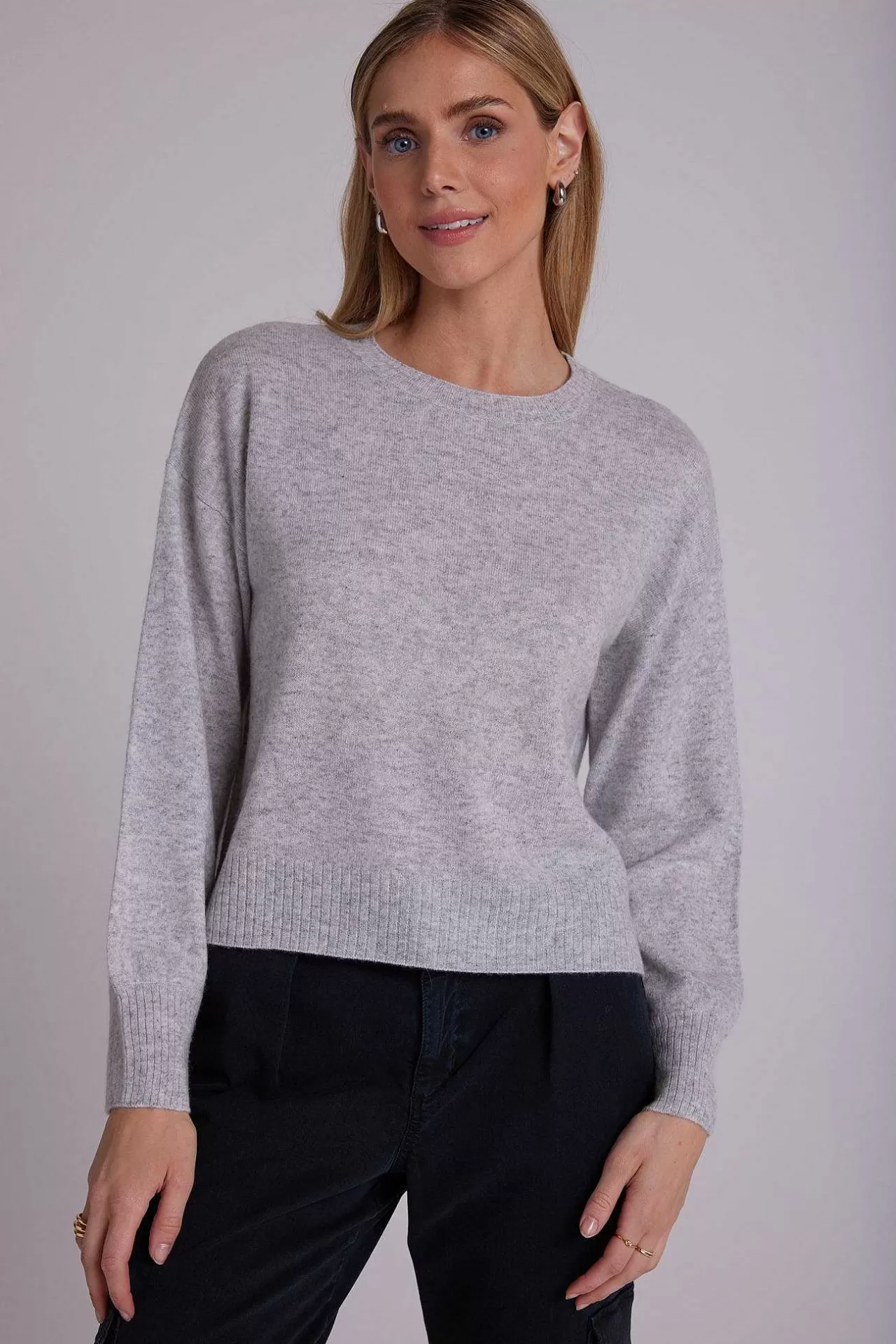 Kasjmier Geribde Trui Met Ronde Hals - Heather Fog>Bella Dahl New