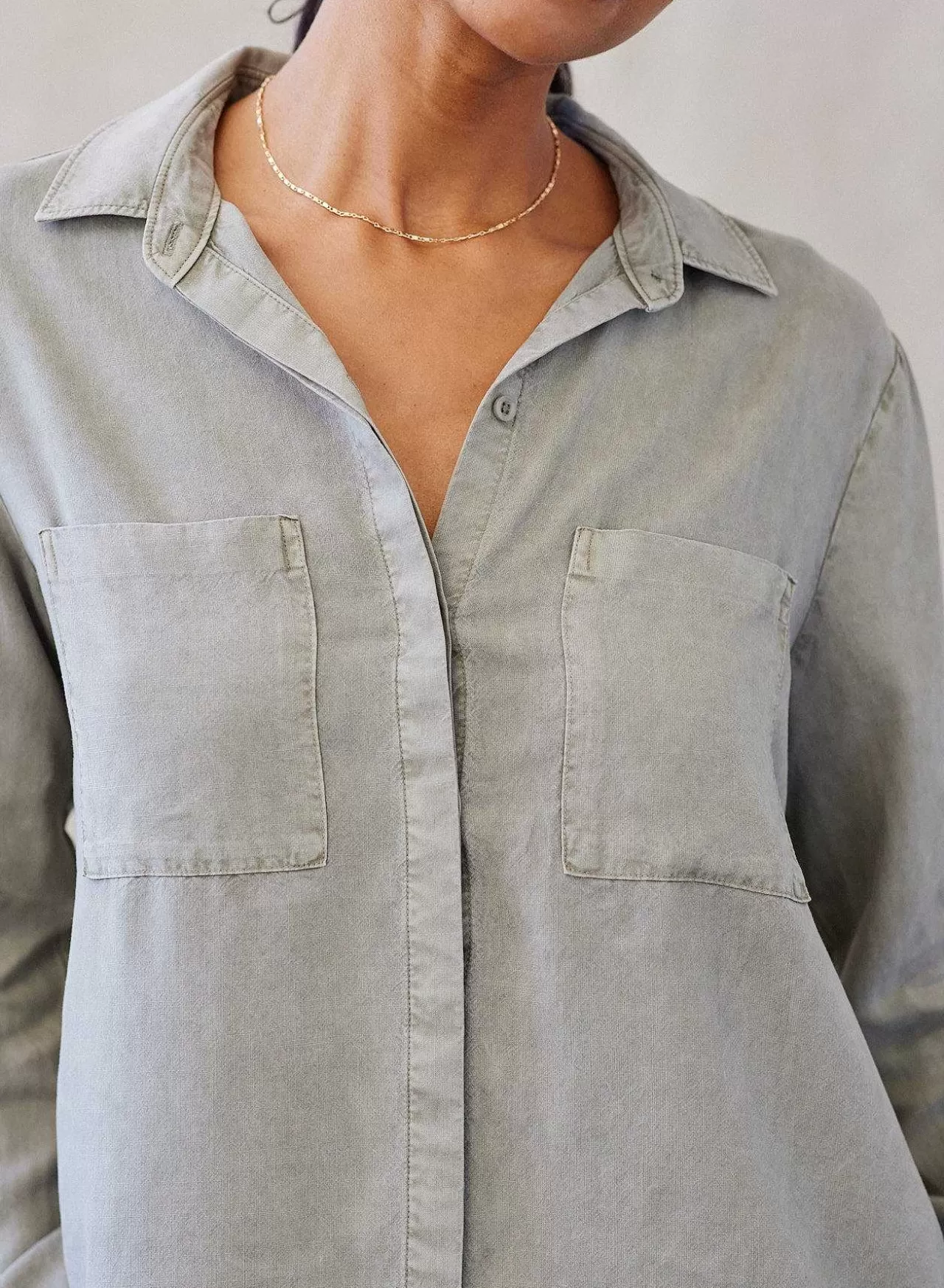 Klassieke Button-Down Met Twee Zakken - Zacht Leger>Bella Dahl Discount