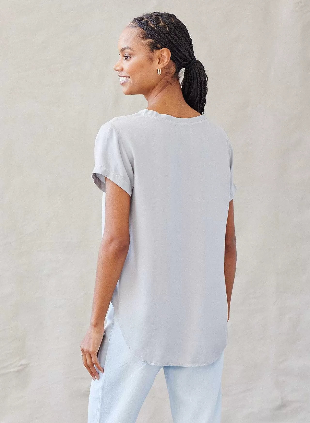 T-Shirt Met V-Hals - Mistige Hemel>Bella Dahl Fashion