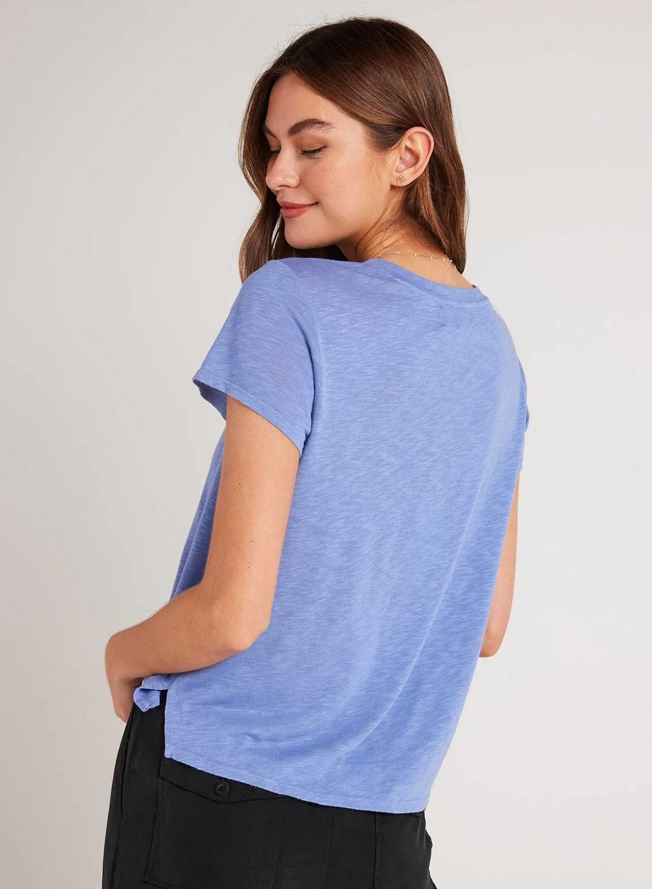 T-Shirt Met Zijsplit En V-Hals - Peri Blue>Bella Dahl Fashion