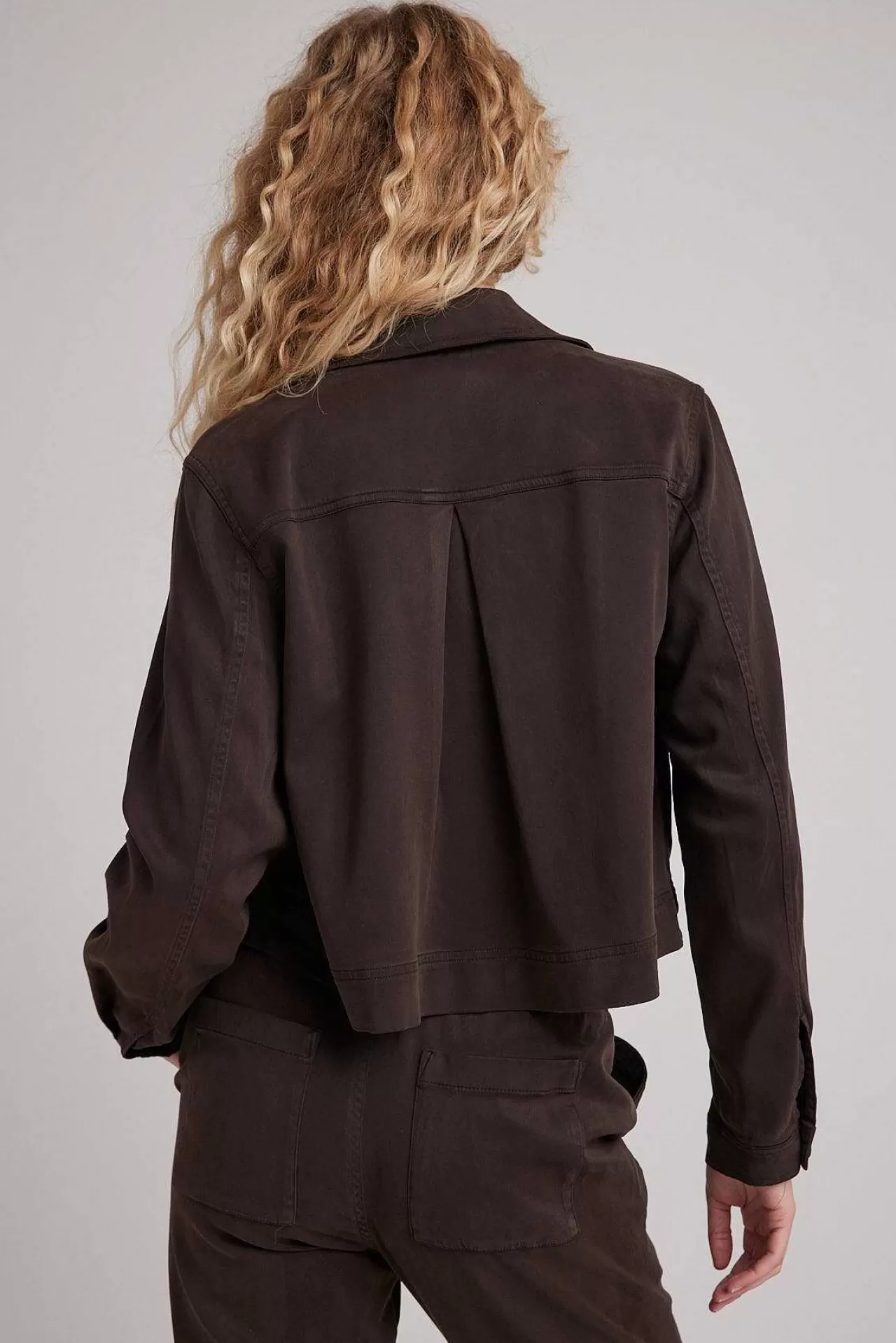 Utility-Jack Met Klepzak - Kwartsbruin>Bella Dahl Hot
